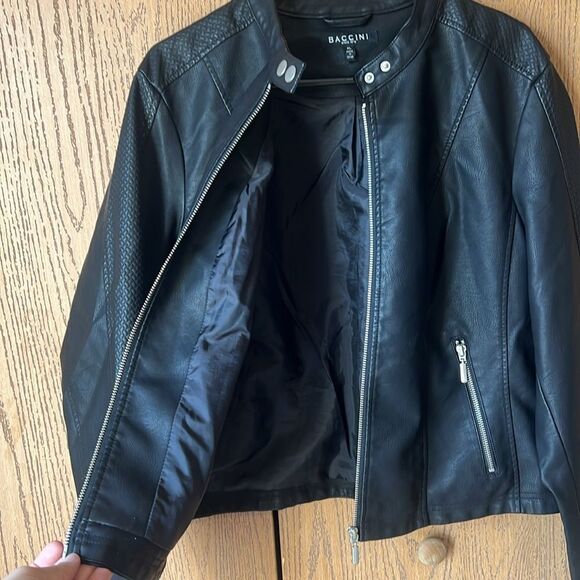Baccini Black Faux Leather Jacket Size XL - Picture 6 of 11